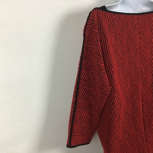 Chico's Red & Black Chevron Pattern 3/4 Sleeve Top - Picture 8 of 10